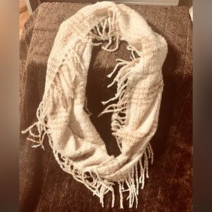 NWT Fashion by Mirabeau infinity scarf
